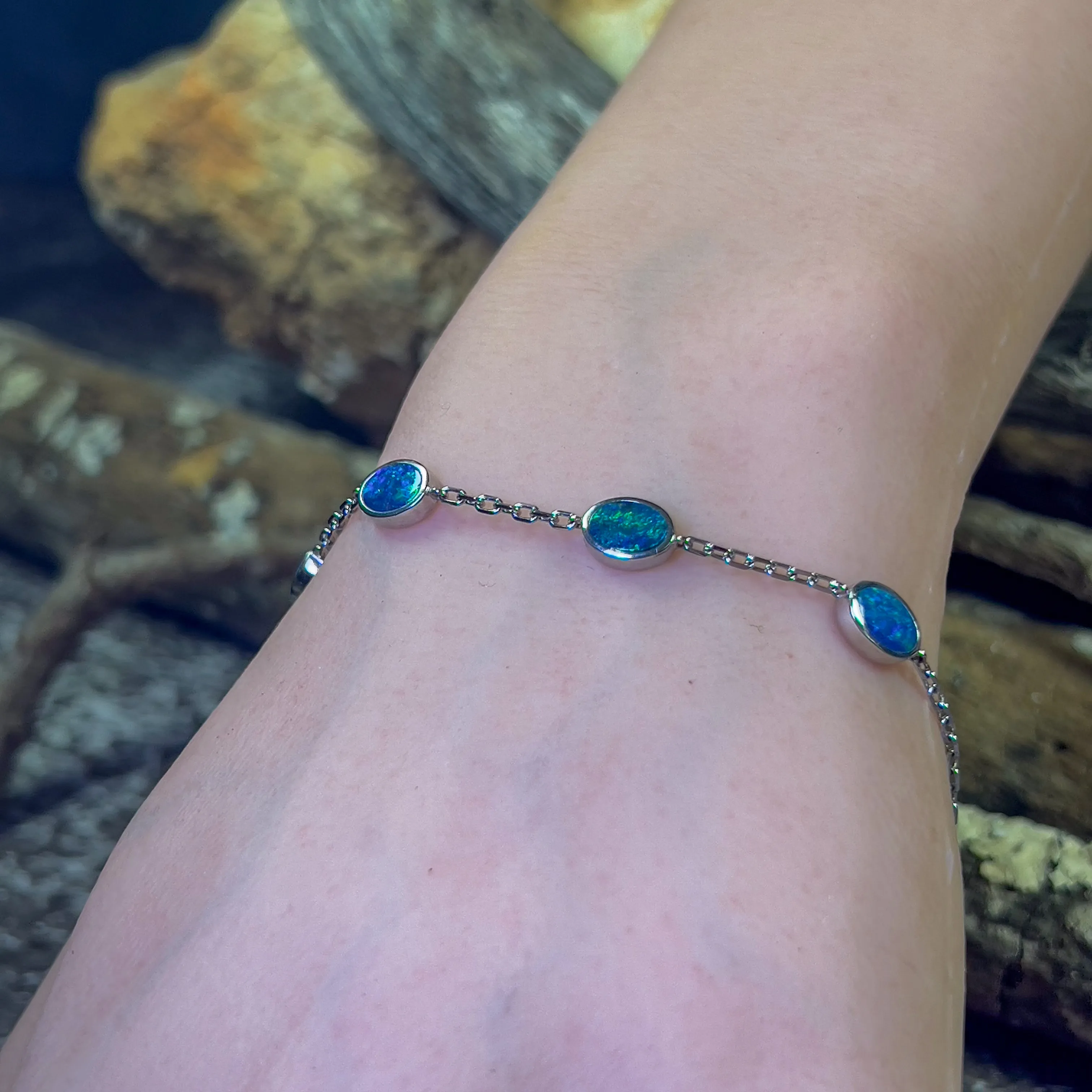 18kt White Gold Blue Green Opal doublet bracelet