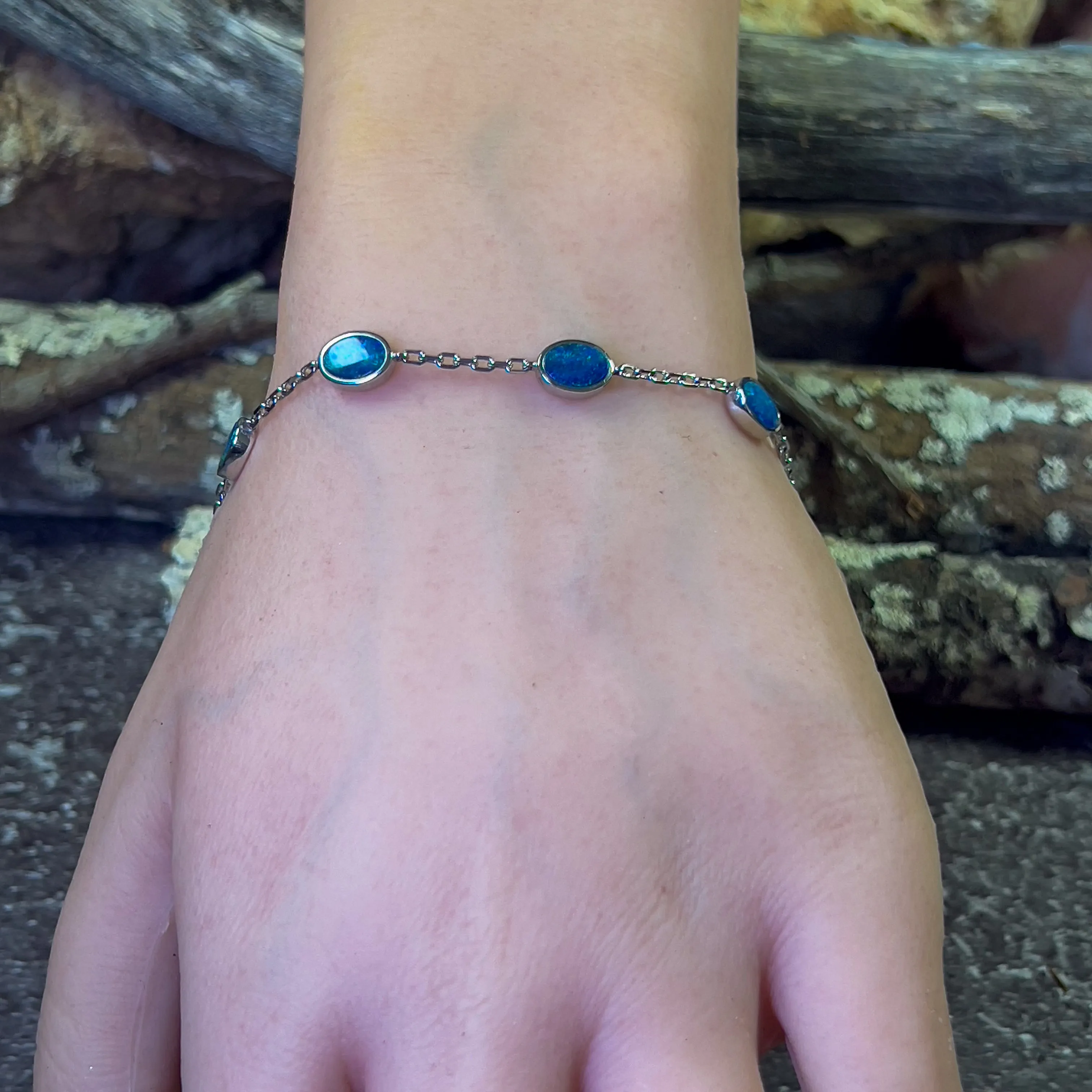 18kt White Gold Blue Green Opal doublet bracelet