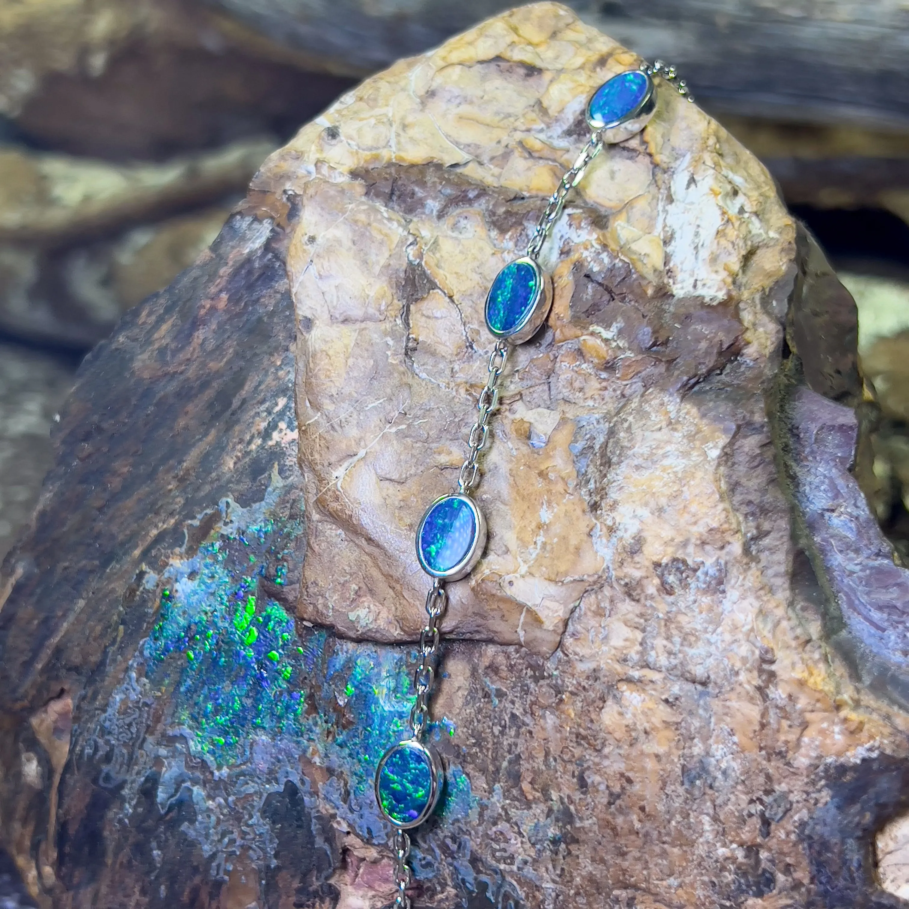 18kt White Gold Blue Green Opal doublet bracelet