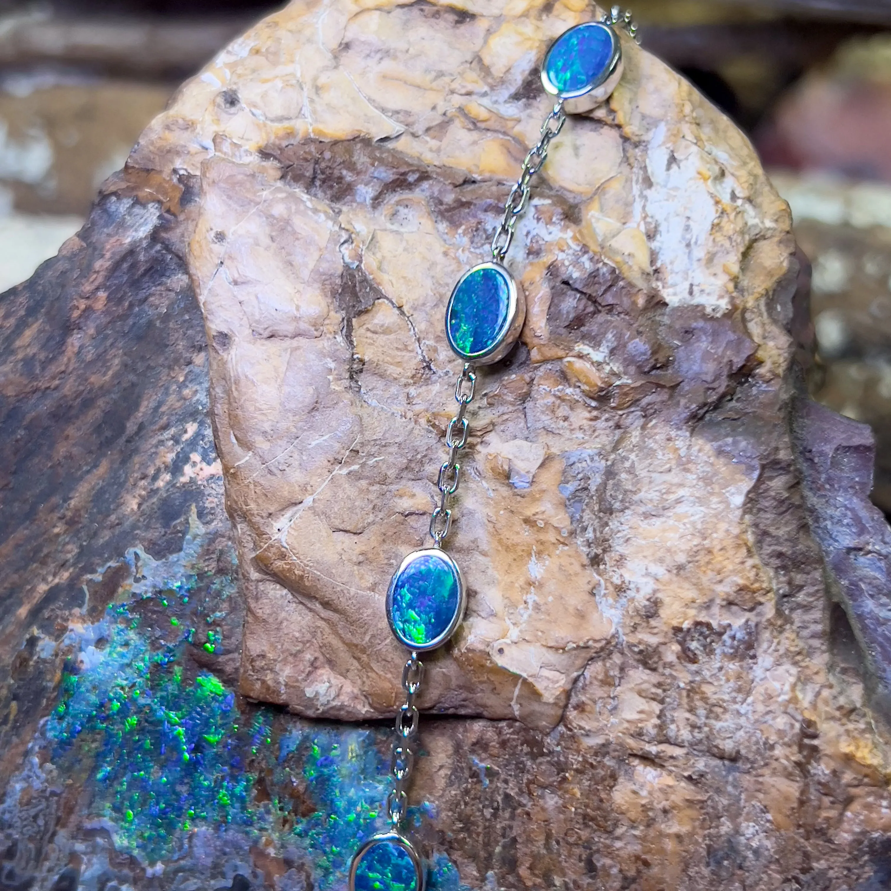 18kt White Gold Blue Green Opal doublet bracelet