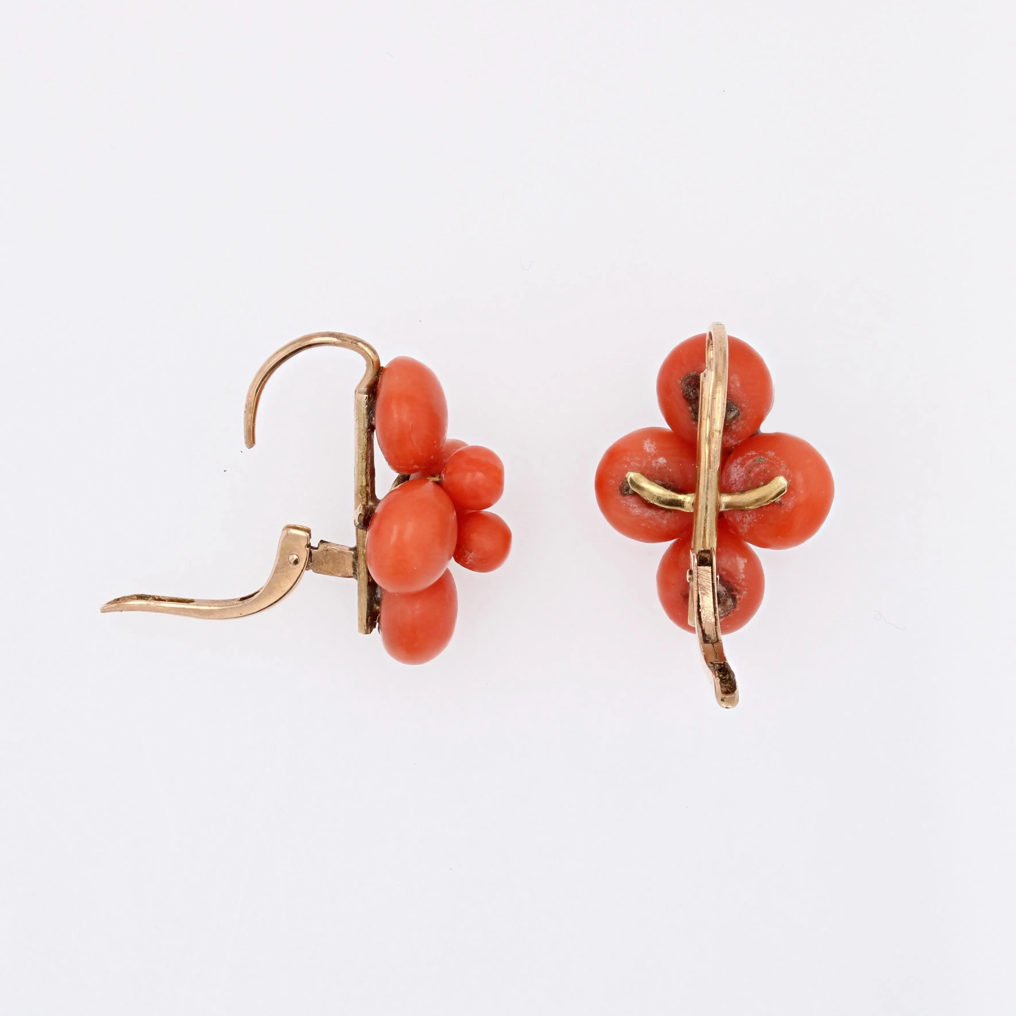 20th Century Coral Pearls 18 Karat Yellow Gold Earrings