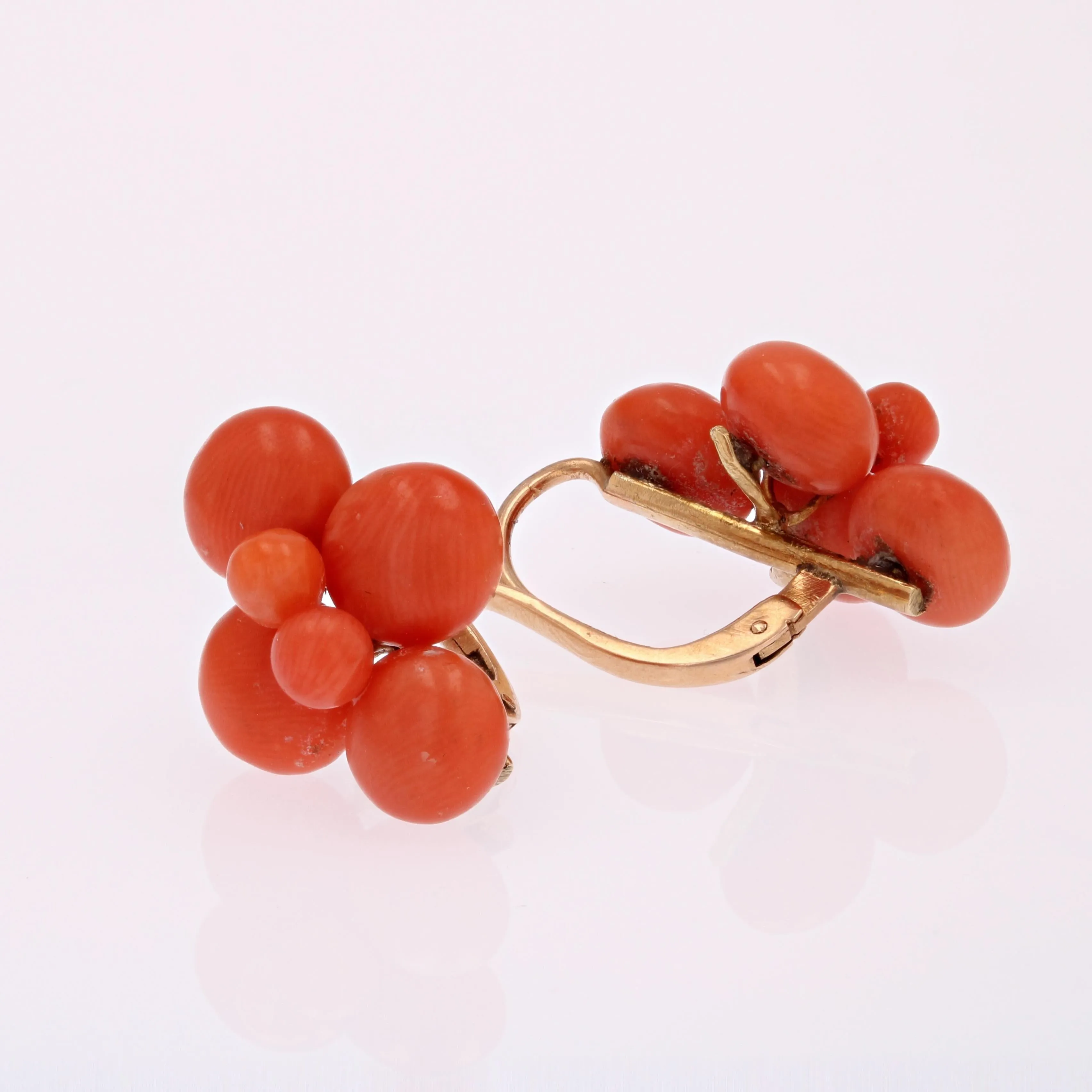 20th Century Coral Pearls 18 Karat Yellow Gold Earrings