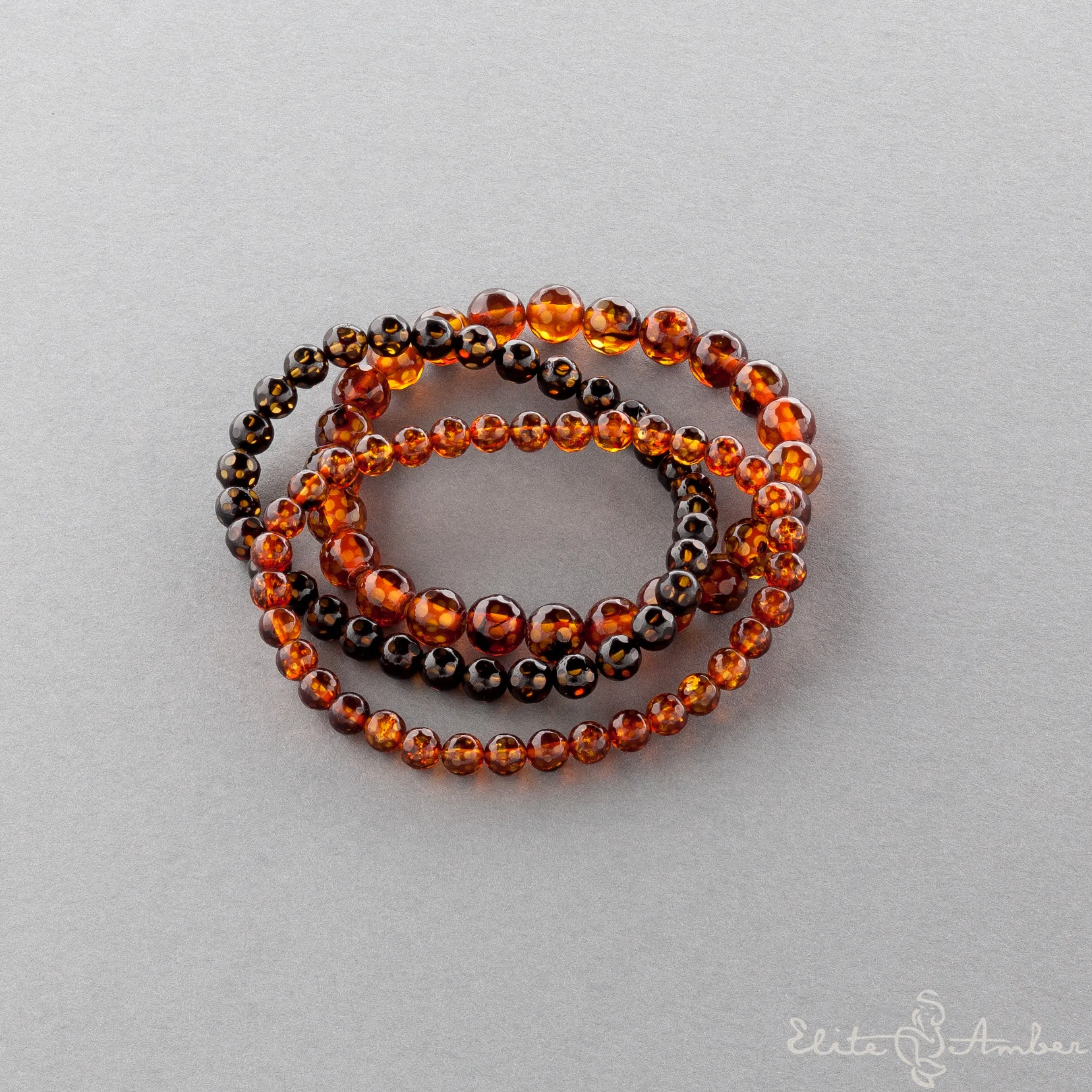 Amber bracelet "Faceted balls"