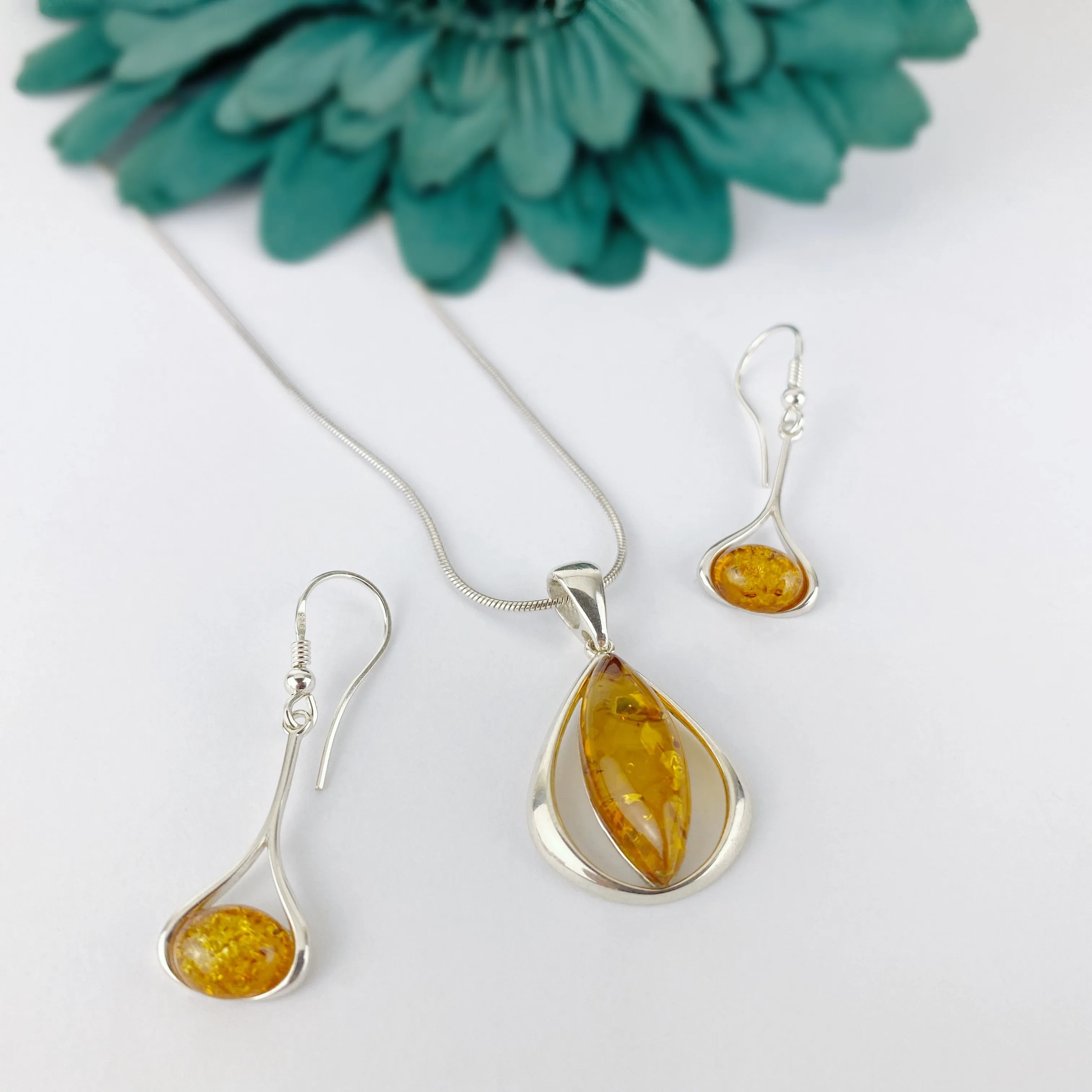 Amber Petal Set - VSET133