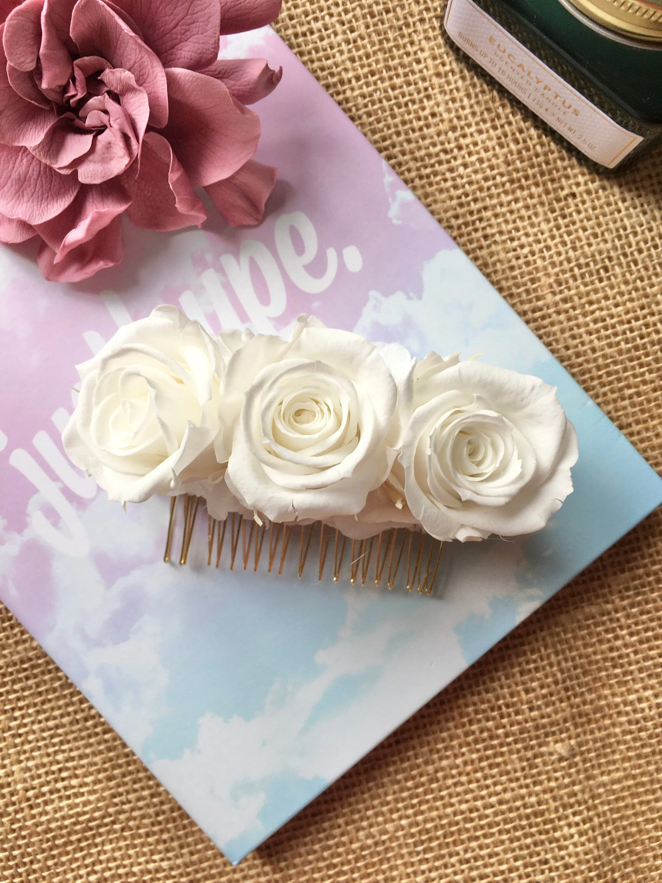 Boho Bridal White Rose Hair Comb, Real Flower Wedding Accessories, Classic Minimalist Floral Comb Gold Silver, Romantic Bride Updo HairPiece