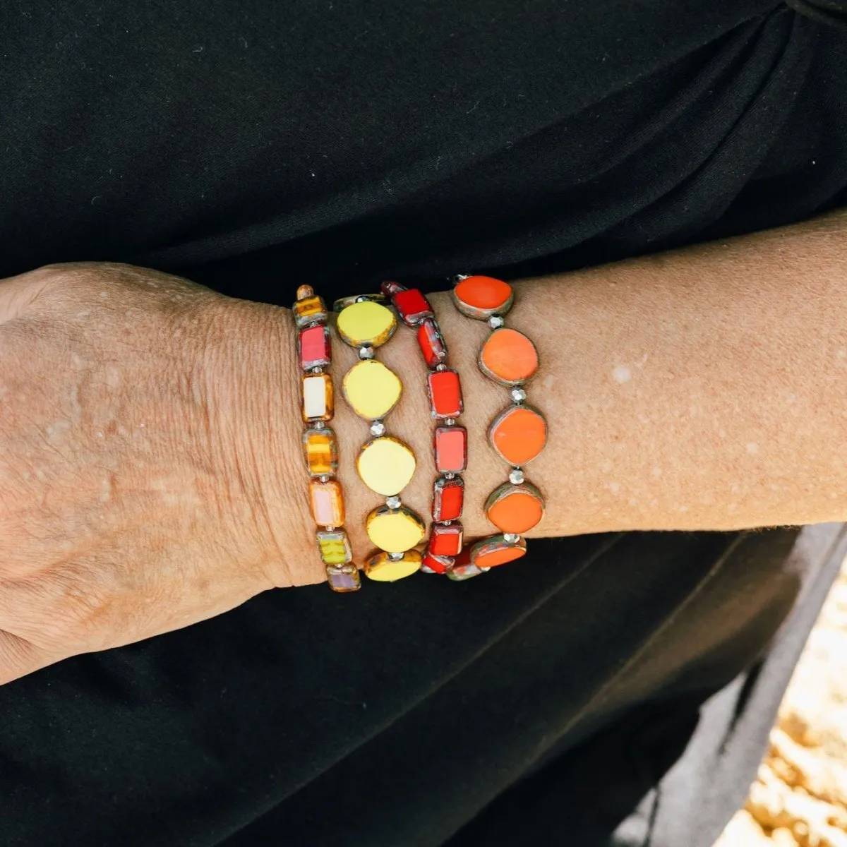 Coral Small Circle Glass Beaded Bracelet