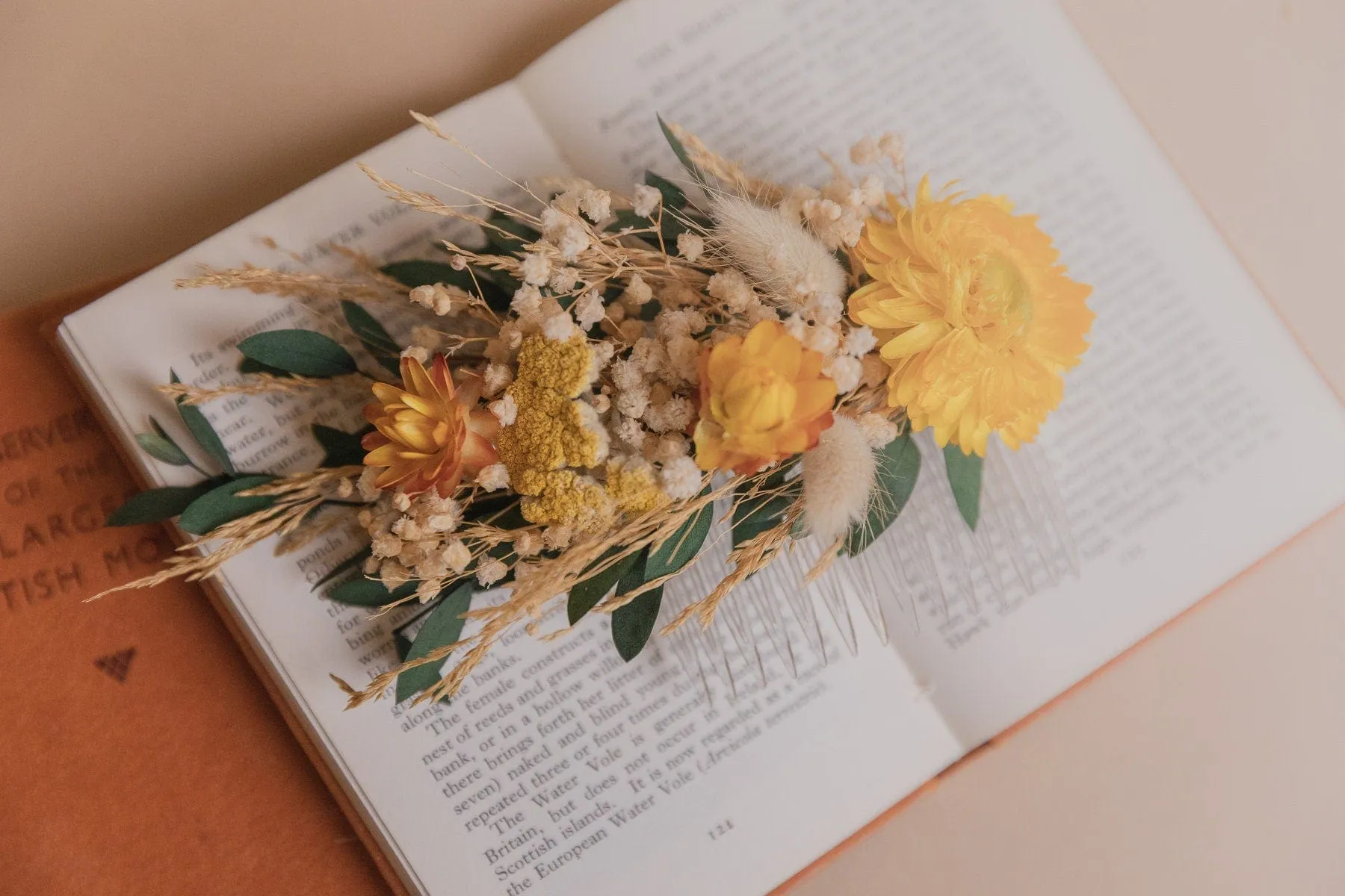 Eucalyptus & Yellow Straw Flowers Hair Comb / Bridal Boho Wedding Comb