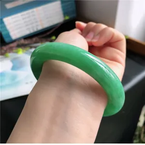 Natural Jade Bangle Jadeite Bangle Internal Diameter 58.4mm P1022505