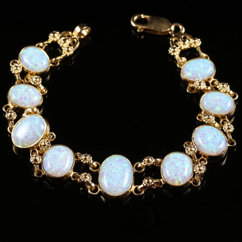 Stunning 23.5Ct Opal 9Ct Yellow Gold Bracelet