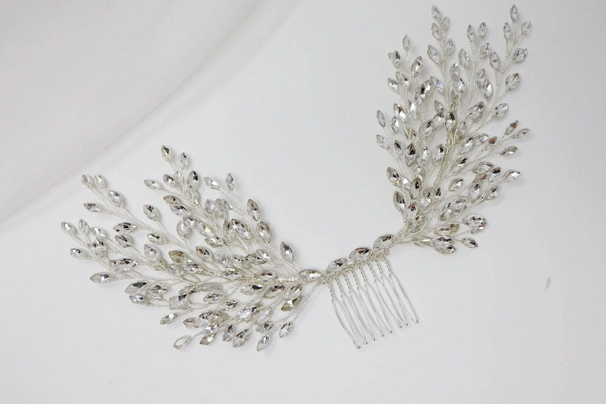 Swarovski Crystal Large Vine Leaves Bridal Hair Comb, Bridal Hair Piece, Bridal Hair Accessories, Wedding Hair Accessory, Bridal Hair Comb.